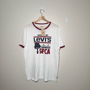 #0049 - Levi’s | Tshirt
